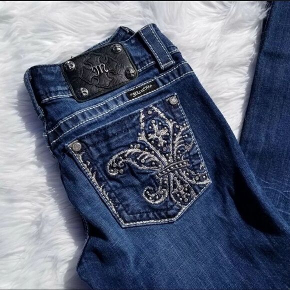 Miss Me Dark Wash Boot Cut Jeans Thick Stitch Embroidered Fleur de Lis Pocket 27 - Picture 1 of 10